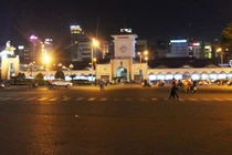 U19 Việt Nam “biến” Sài Gòn đêm cuối tuần lạ chưa từng thấy