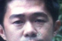 Dược sĩ tàn nhẫn lột trần người tình... tạt axit bỏng nặng