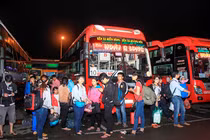 TP HCM: Người dân vật vã trắng đêm về quê nghỉ lễ