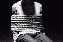 Tự dọa chặt đầu, thả sông Sài Gòn... tống tiền cha mẹ