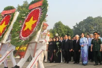 Lãnh đạo cấp cao dâng hương tưởng niệm ở Nghĩa trang TP HCM