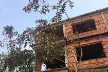 Nhà triệu đô bỏ hoang và những lời đồn ma ám