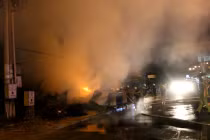 Hỏa hoạn thiêu rụi vựa phế liệu ở cửa ngõ TP HCM