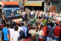 Bàng hoàng phát hiện thanh niên chết trên xe khách