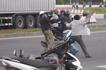 Hỗn chiến vì "tranh nhau” thi thể 2 nạn nhân TNGT