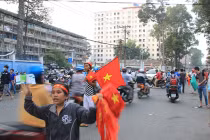 “Chảo lửa” Thống Nhất nóng trước giờ U19 VN xung trận 