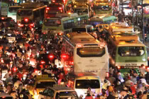 Sài Gòn ngập trong biển nước, kẹt xe chưa từng thấy