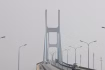 Cầu dây văng lớn nhất TP HCM “vắng như chùa bà Đanh“