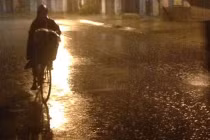 Mưa “vàng” rạng sáng 6/4 ở Sài Gòn