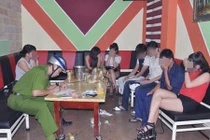 Ba món ăn “lạ đời” tên Nhung, Loan, Hồng trên hóa đơn trong túi chồng