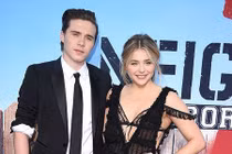 Cuộc sống trong mơ của cậu cả nhà David Beckham