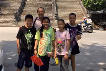 Cặp sinh ba nhà nghệ sĩ Đức Hải đã lớn phổng phao