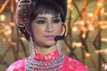 Hòa Minzy hát cải lương nhận cơn mưa lời khen 