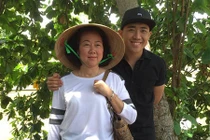 Ảnh về miền Tây gây sốt của MC Trấn Thành và mẹ