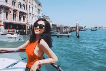 Hoa hậu Kỳ Duyên hào hứng khám phá Venice