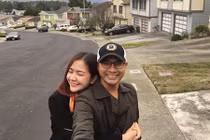 Vợ chồng Ái Châu - Huỳnh Đông tình tứ ở trời Tây