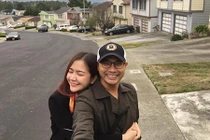 Vợ chồng Ái Châu - Huỳnh Đông tình tứ ở trời Tây