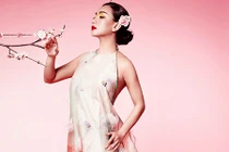 Mỹ nhân thập niên 90 Y Phụng quyến rũ với váy yếm