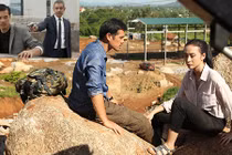 Ngoài Võ Cảnh, Angela Phương Trinh còn yêu ai trong phim mới?