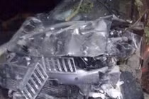 Giám đốc lái ô tô đâm hai người tử vong