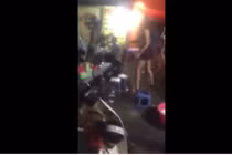 Phẫn nộ: Chồng giúp bồ nhí đánh vợ giữa phố