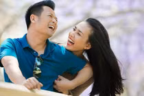 Ca sĩ Bằng Kiều phủ nhận tin đồn chia tay bạn gái