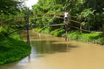 Cháy lớn ở làng du lịch Tiền Giang, nhiều du khách hốt hoảng