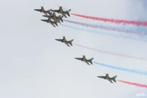 No mắt chiến đấu cơ nhào lộn trên bầu trời Singapore