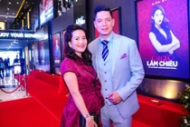 Vợ Bình Minh lộ vòng 2 to bất thường nghi mang bầu?