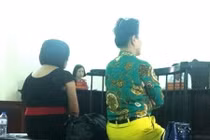 Cào cấu, cắn công an, hai phụ nữ lĩnh án tù