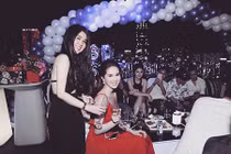 Ngọc Trinh tiệc tùng sau kỳ nghỉ với bạn trai tỷ phú