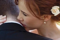 Vợ thuộc 3 con giáp này chồng tậu '3 lầu 4 bánh' dễ hơn trở bàn tay