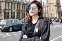 Huyền My khoe ảnh xinh tươi khi đi du học Anh quốc