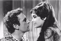 Vén màn chuyện “tình ái” động trời của nữ hoàng Ai Cập Cleopatra 