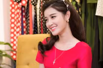 Huyền My tái xuất showbiz sau thời gian du học