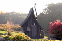 Ngỡ ngàng ngôi nhà nhỏ đẹp như trong cổ tích