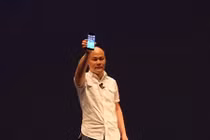 Những hình ảnh chính thức đầu tiên của Bphone 2