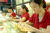 Giá vàng đầu tuần biến động nhẹ