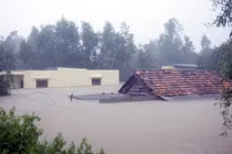 Thông tin mới nhất về thiệt hại nặng nề do lũ lụt ở miền Trung