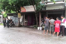 Phát hiện đôi nam nữ chết trong phòng ngủ với nhiều vết thương