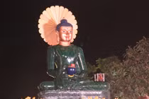 Hàng nghìn người về chùa Hồng Phúc chiêm bái tượng Phật ngọc