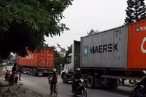 Hải Dương cứu đường oằn mình cõng xe né trạm thu phí