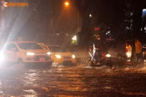 Hàng trăm nhà bị tốc mái, đổ sập do bão số 3