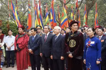 Cả nước thành kính dâng hương tưởng nhớ các vị vua Hùng