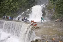 Lũ quét làm 3 người chết, 7 người mất tích ở Lào Cai