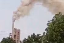 Khói bụi “hình rồng" từ Xi măng Hoàng Thạch trùm khu dân cư