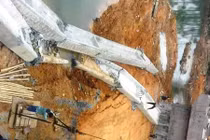 Sập cầu Hái Nạc khi đang thi công: Tạm dừng thi công dự án