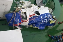 Tạm dừng tìm kiếm máy bay Casa 212 bằng đường hàng không