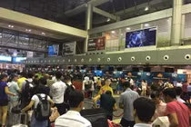 Sân bay Nội Bài ùn tắc sau vụ tin tặc tấn công hệ thống thông tin