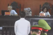 Cán bộ hải quan tiếp tay cho đại gia Dũng “mặt sắt” thế nào?